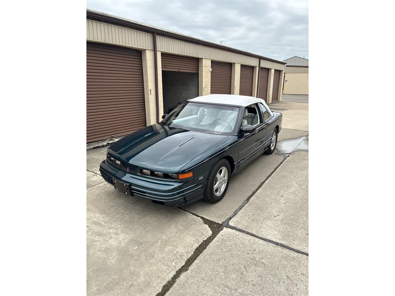 Oldsmobile-Cutlass-supreme-1995-Metallic-teal-White-4