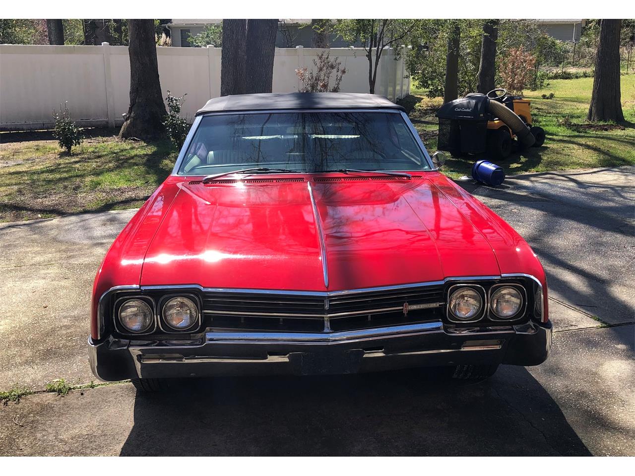 Oldsmobile-Delta-88-1966-Red-White-1