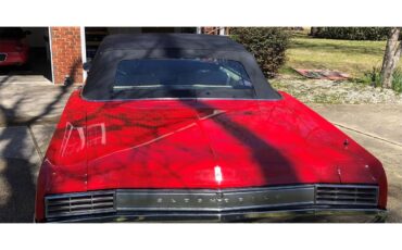 Oldsmobile-Delta-88-1966-Red-White-13