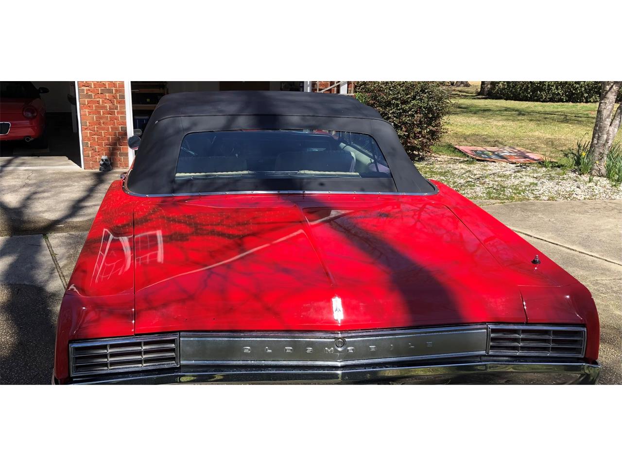 Oldsmobile-Delta-88-1966-Red-White-13
