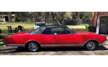 Oldsmobile-Delta-88-1966-Red-White-2