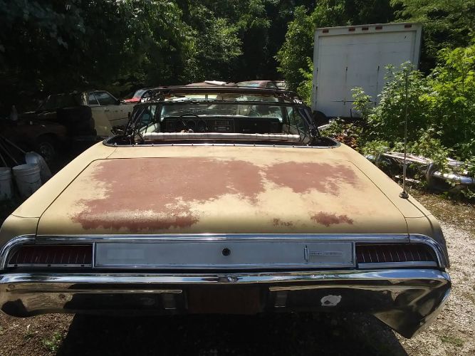 Oldsmobile-Delta-88-1967-13