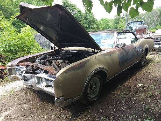 Oldsmobile-Delta-88-1967-15