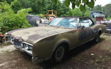 Oldsmobile-Delta-88-1967-17
