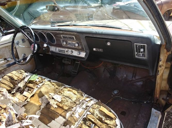 Oldsmobile-Delta-88-1967