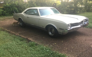 Oldsmobile-Delta-88-Holiday-Coupe-1966-Coupe-4