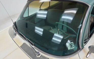 Oldsmobile-Dynamic-88-1961-Provincial-White-Green-14