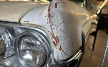 Oldsmobile-Dynamic-88-1961-Provincial-White-Green-16