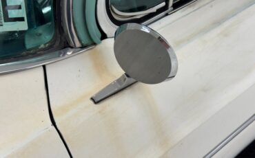 Oldsmobile-Dynamic-88-1961-Provincial-White-Green-17