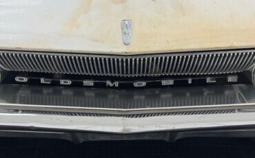 Oldsmobile-Dynamic-88-1961-Provincial-White-Green-7