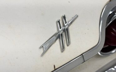 Oldsmobile-Dynamic-88-1961-Provincial-White-Green-9
