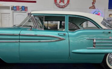 Oldsmobile-Eighty-Eight-1958-17