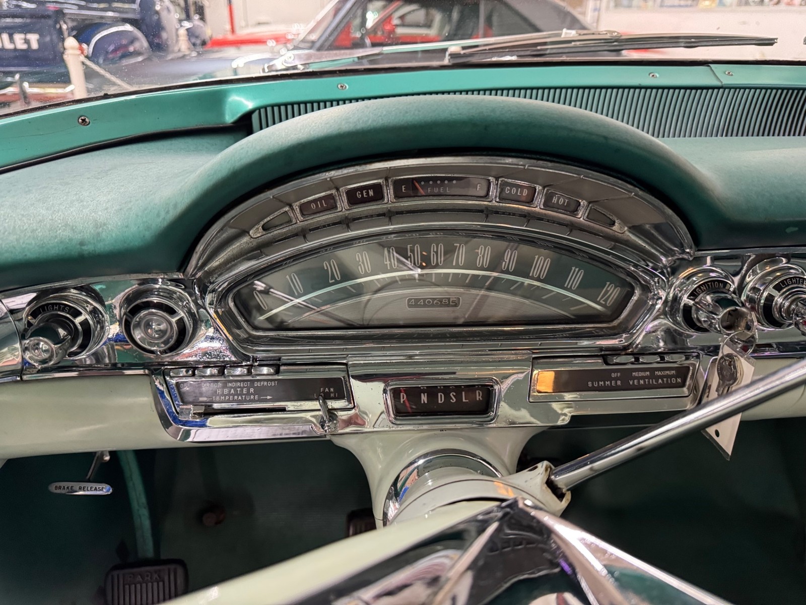 Oldsmobile-Eighty-Eight-1958-34