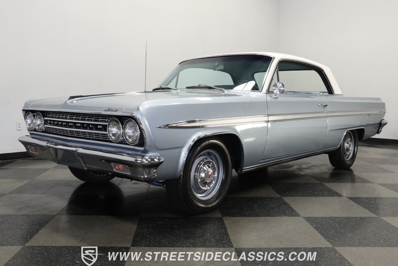 Oldsmobile-F85-1963-Wedgewood-Blue-Blue-32