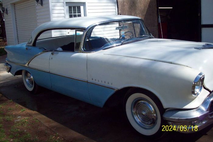 Oldsmobile-Holiday-1956-Blue