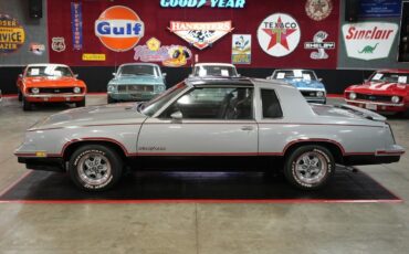 Oldsmobile-Hurst-1984-Coupe-10