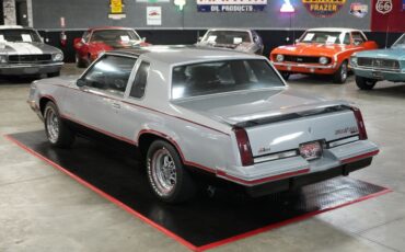 Oldsmobile-Hurst-1984-Coupe-12