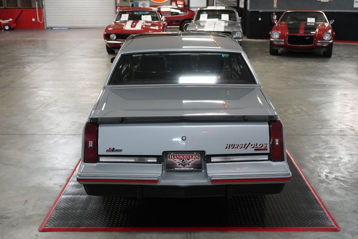 Oldsmobile-Hurst-1984-Coupe-13