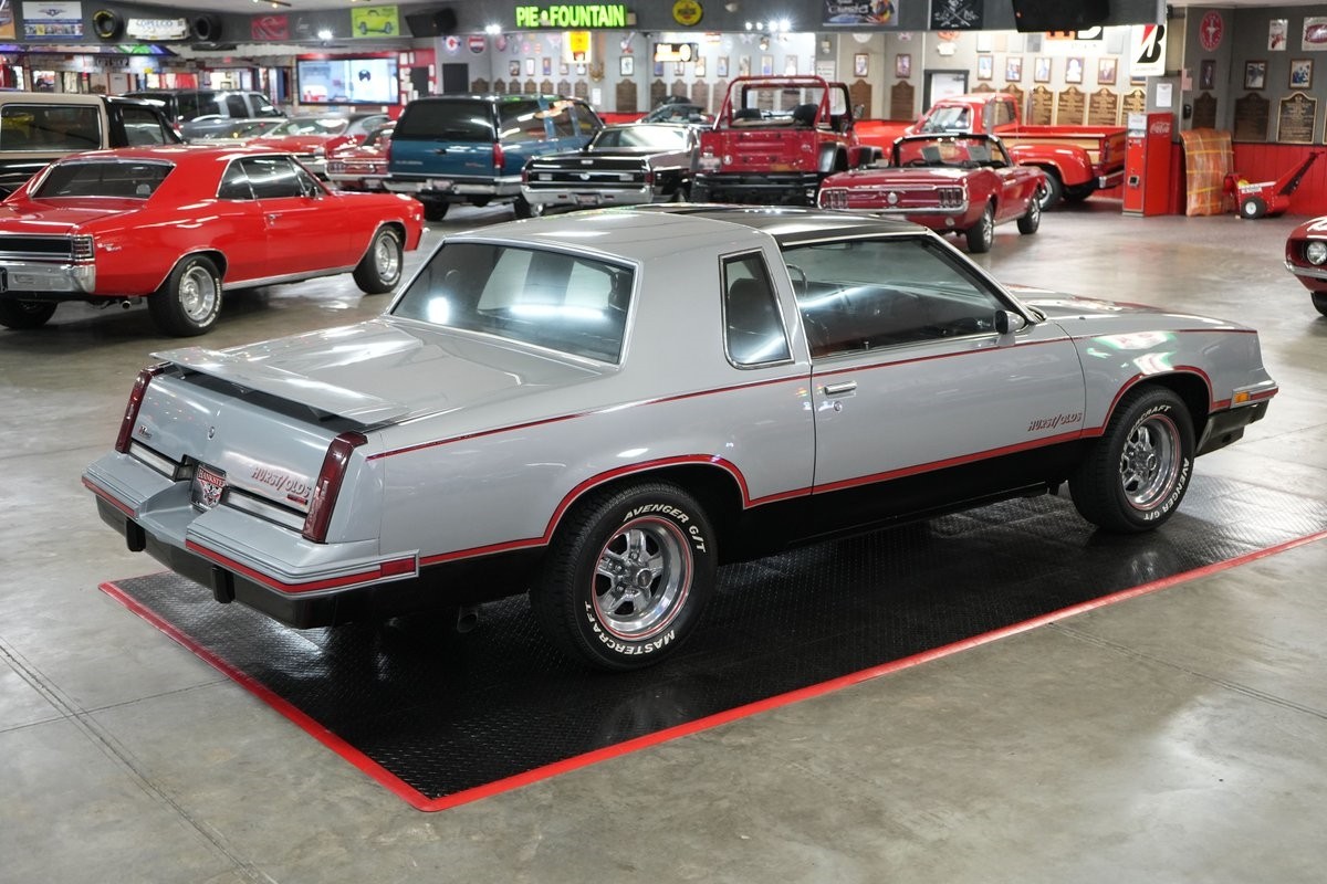 Oldsmobile-Hurst-1984-Coupe-14