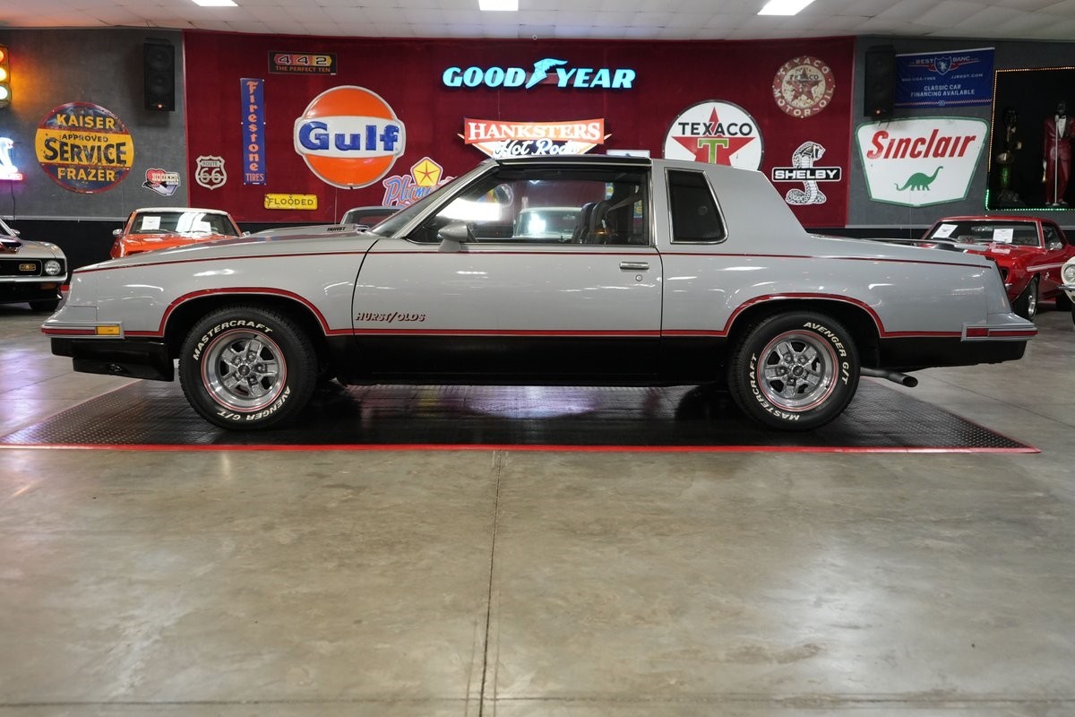 Oldsmobile-Hurst-1984-Coupe-19