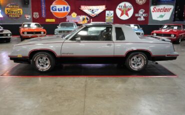 Oldsmobile-Hurst-1984-Coupe-2