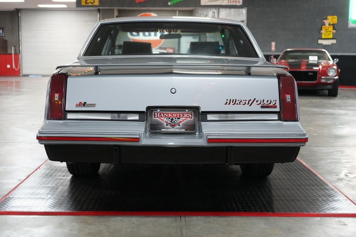 Oldsmobile-Hurst-1984-Coupe-21