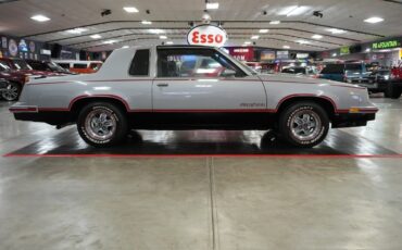 Oldsmobile-Hurst-1984-Coupe-23