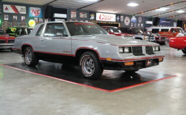 Oldsmobile-Hurst-1984-Coupe-24