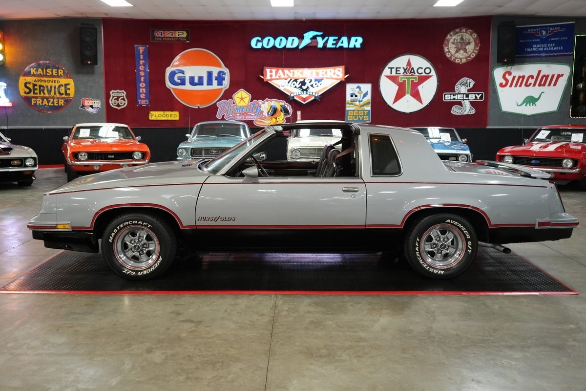 Oldsmobile-Hurst-1984-Coupe-27
