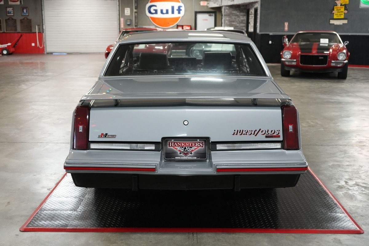 Oldsmobile-Hurst-1984-Coupe-29