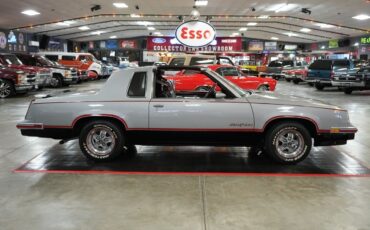Oldsmobile-Hurst-1984-Coupe-31
