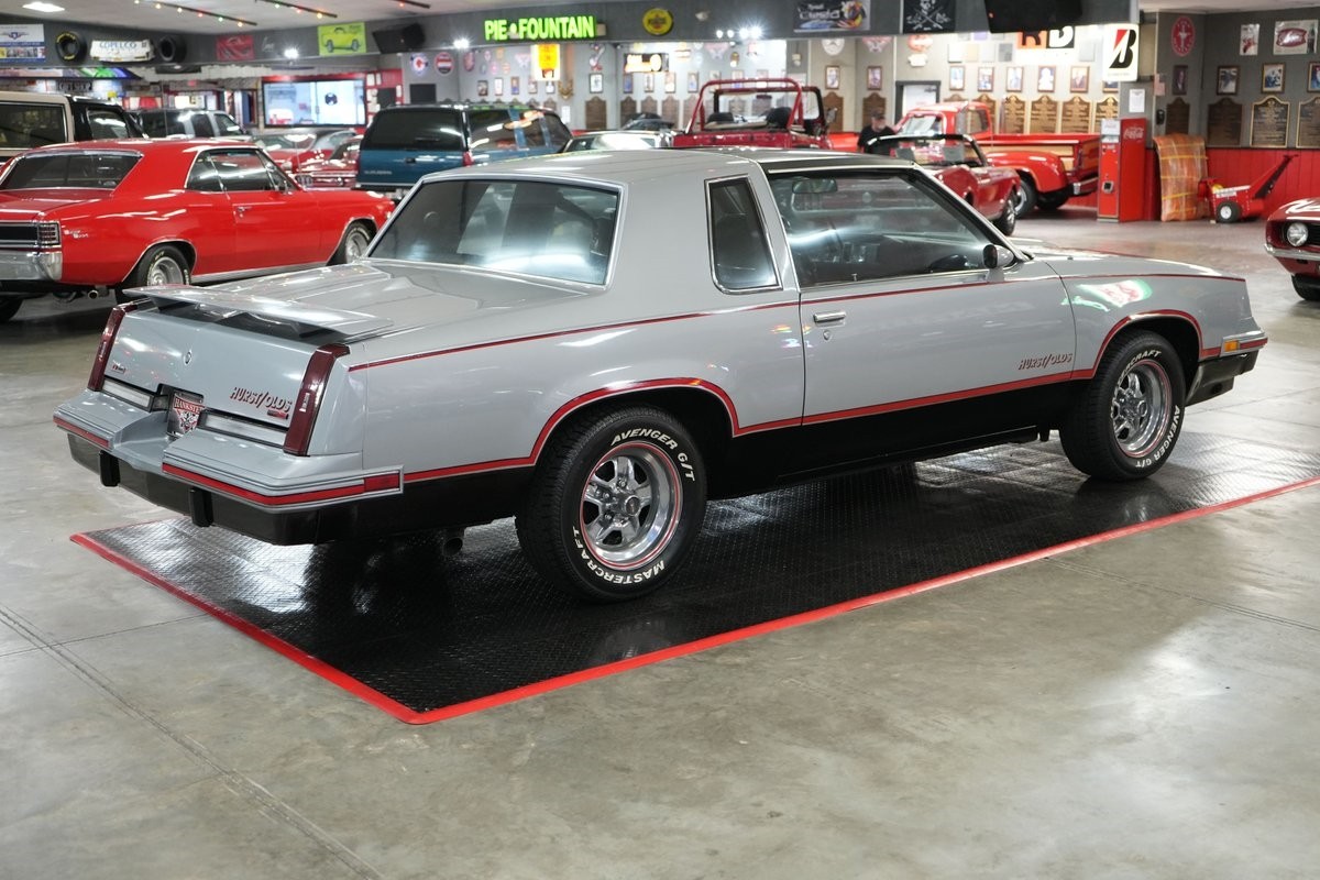 Oldsmobile-Hurst-1984-Coupe-5