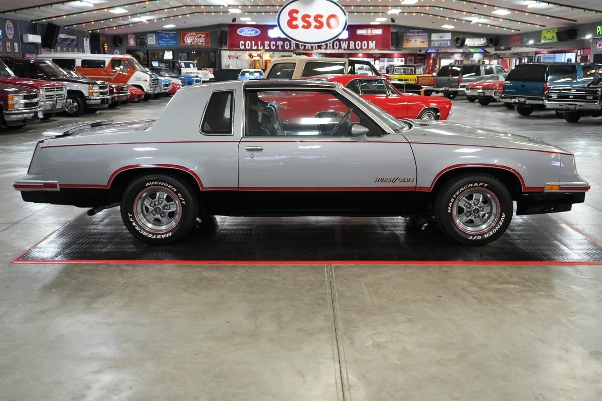 Oldsmobile-Hurst-1984-Coupe-6
