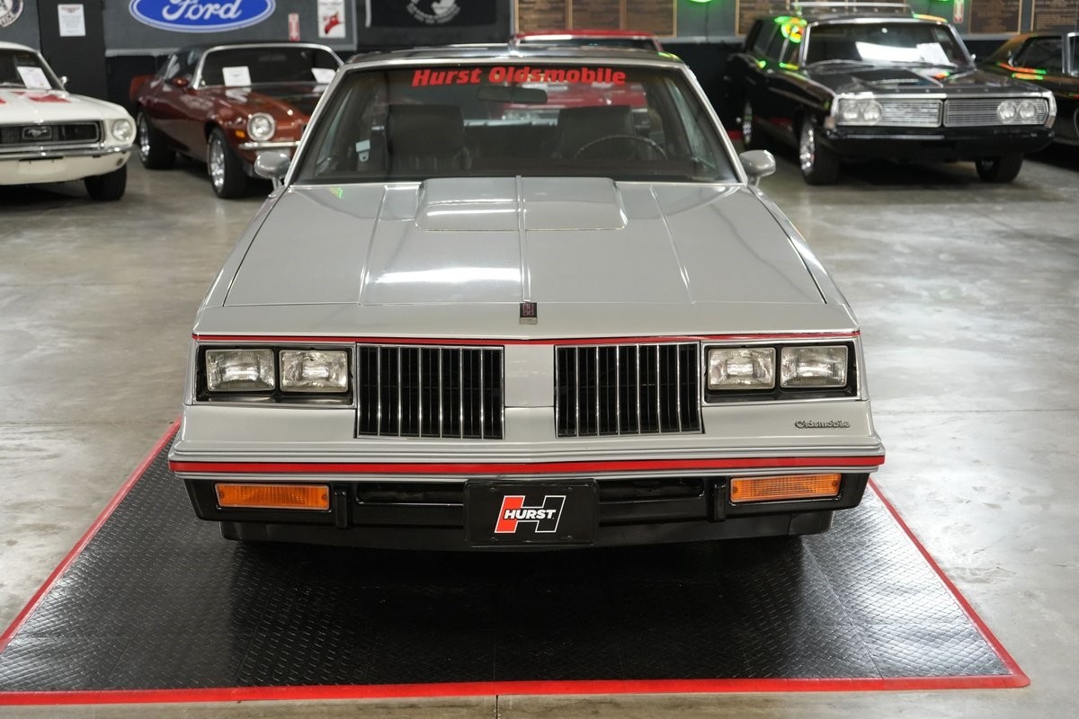 Oldsmobile-Hurst-1984-Coupe-8