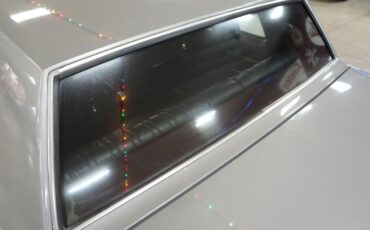 Oldsmobile-Hurst-1984-Silver-Burgundy-48