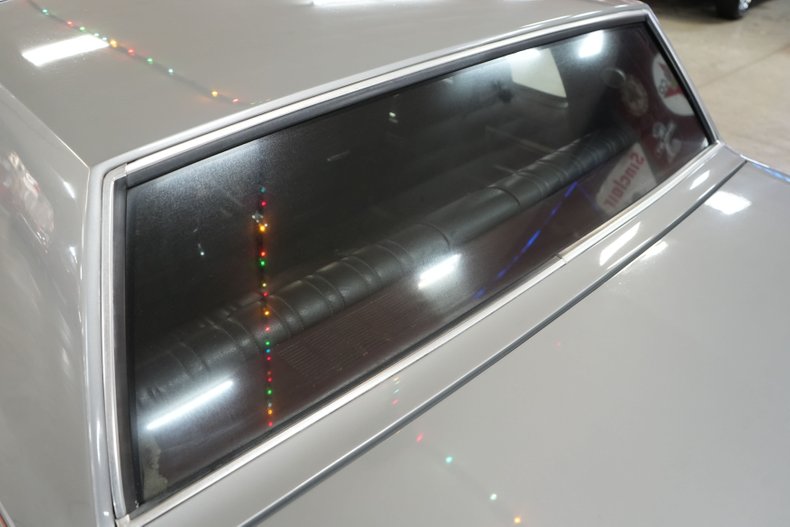 Oldsmobile-Hurst-1984-Silver-Burgundy-48