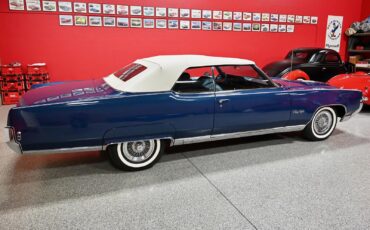 Oldsmobile-Ninety-Eight-1969-38