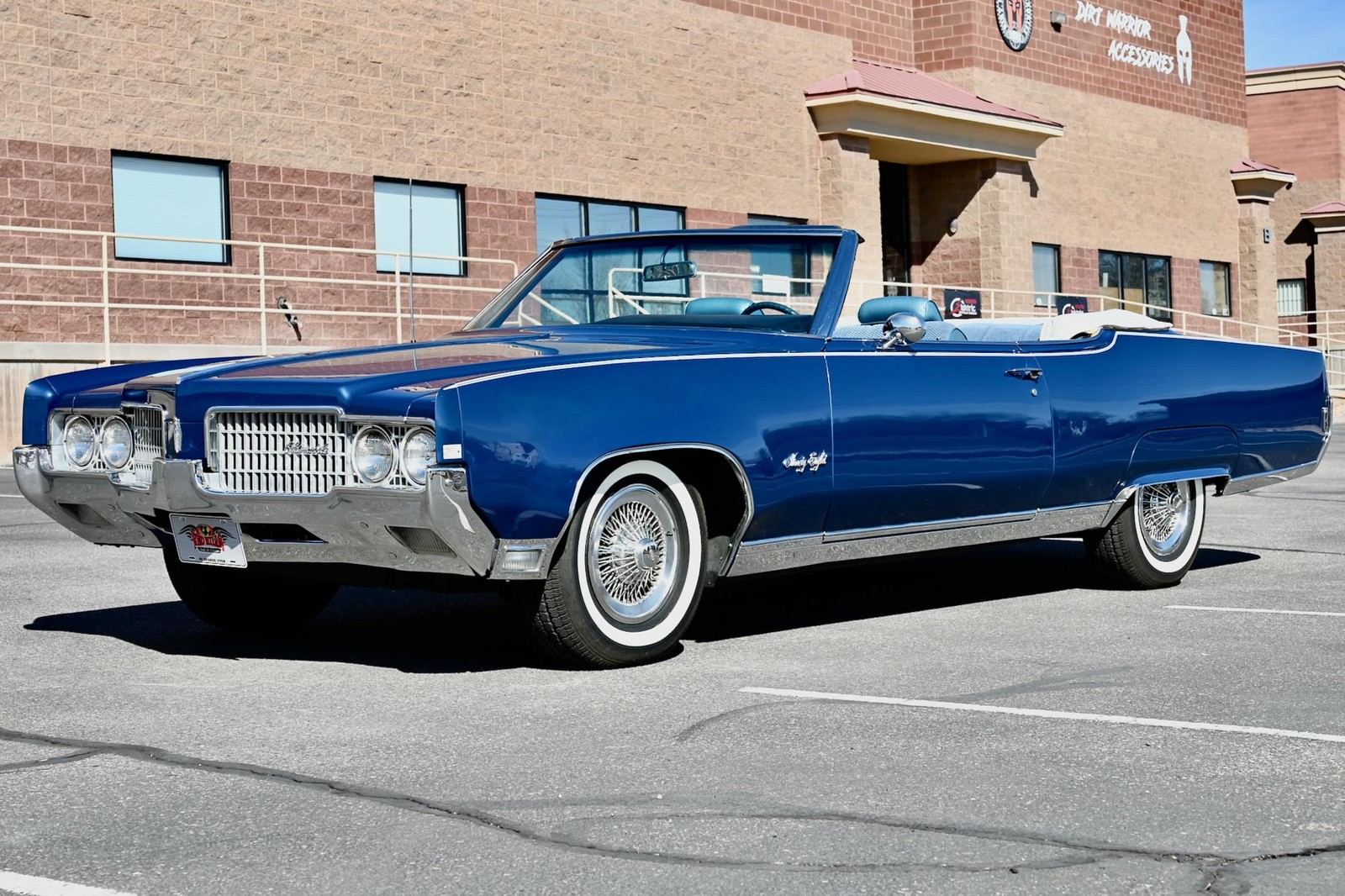 Oldsmobile-Ninety-Eight-1969-7
