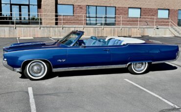 Oldsmobile-Ninety-Eight-1969-9