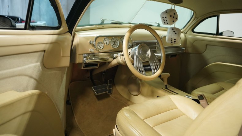 Oldsmobile-Other-1946-Green-Metallic-Cream-2