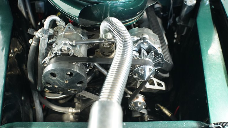 Oldsmobile-Other-1946-Green-Metallic-Cream-30