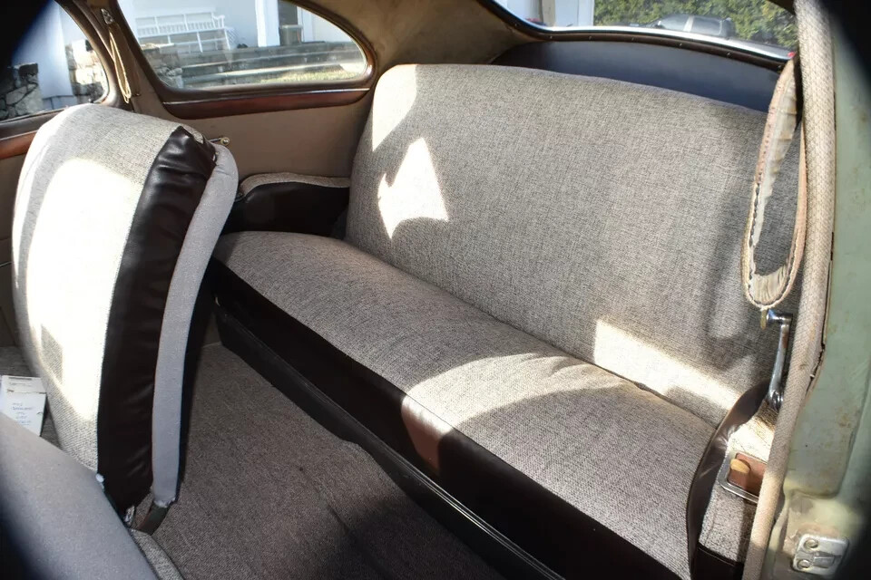 Oldsmobile-Other-1946-Sedan-11