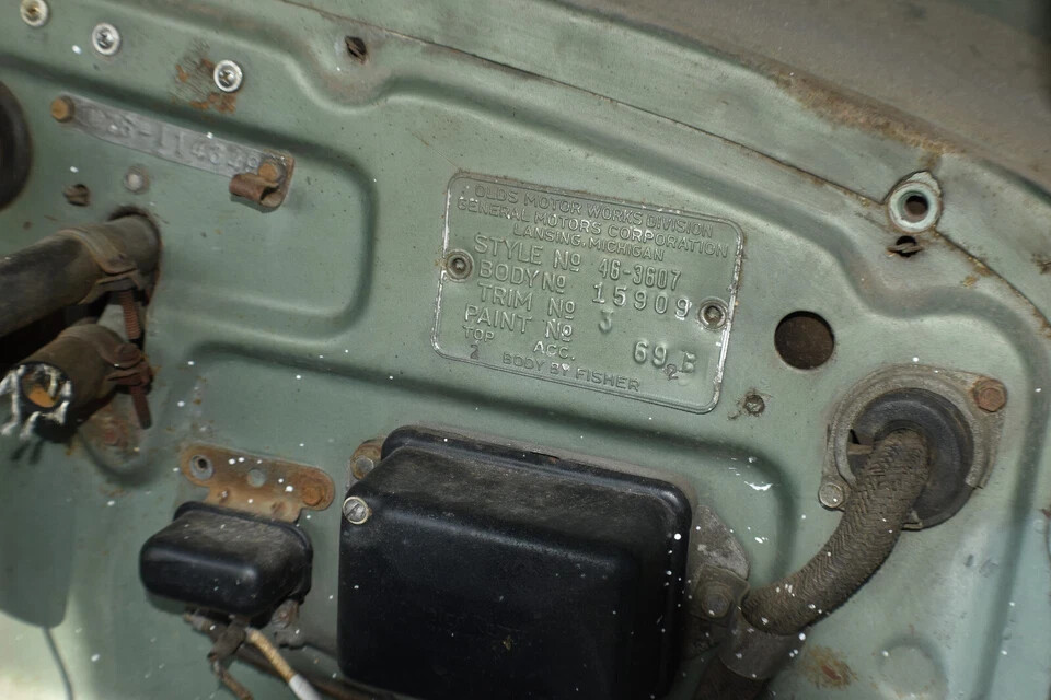 Oldsmobile-Other-1946-Sedan-13