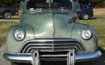 Oldsmobile-Other-1946-Sedan-2