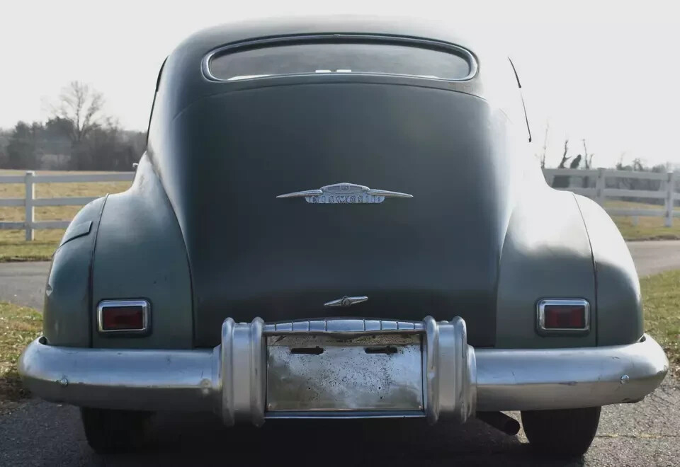Oldsmobile-Other-1946-Sedan-4