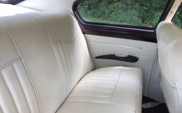Oldsmobile-Other-1950-Mulberry-Pearl-White-Vinyl-9