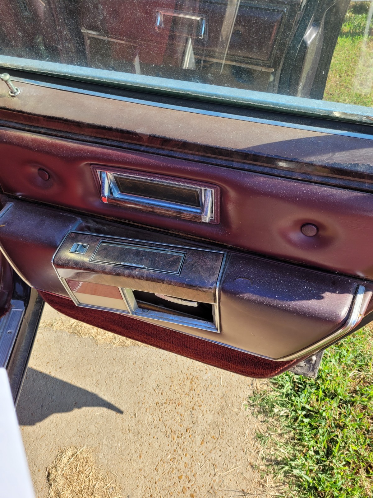 Oldsmobile-Other-1983-Sedan-11
