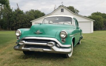 Oldsmobile-Rocket-88-1953-2