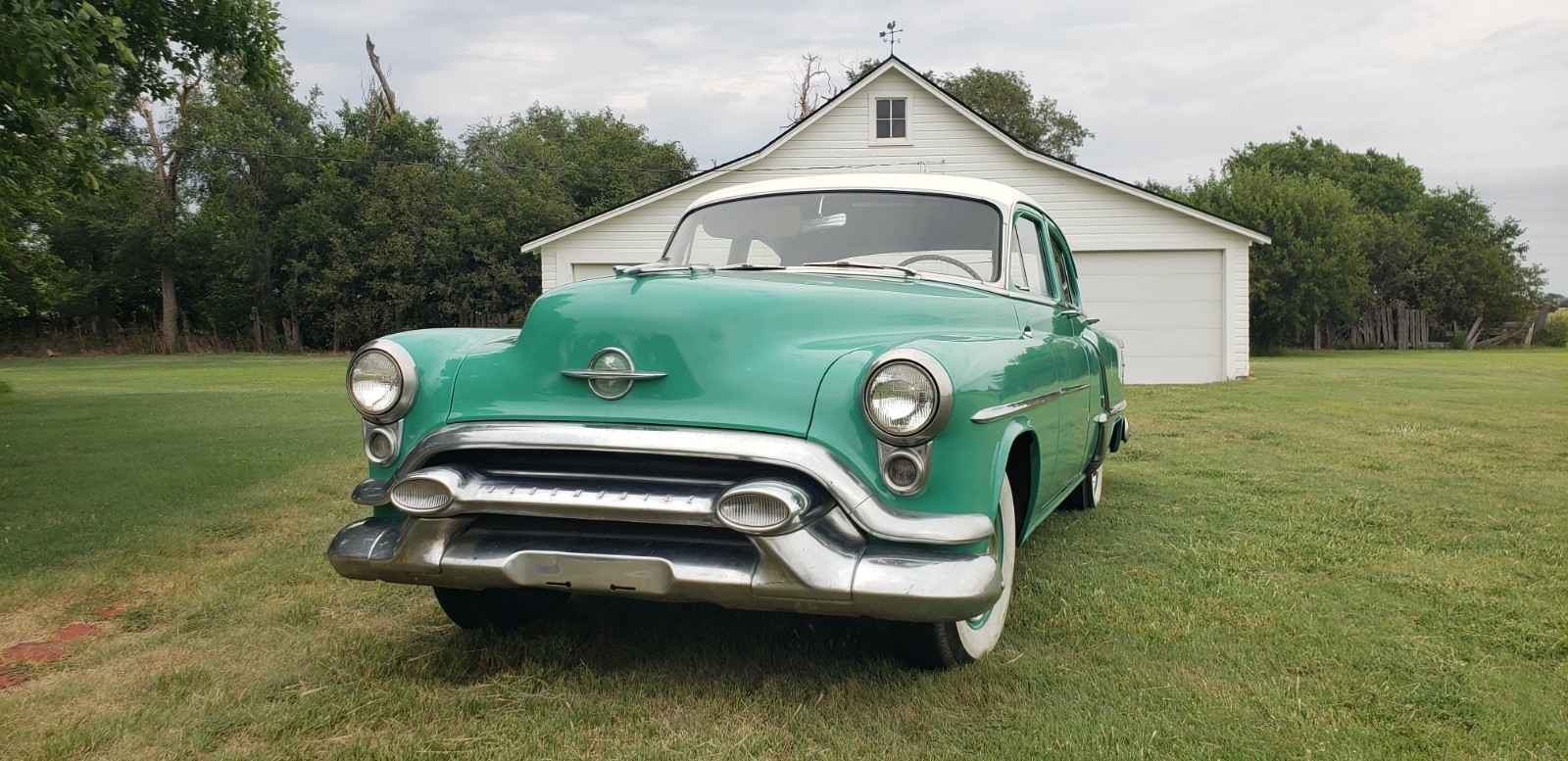 Oldsmobile-Rocket-88-1953-2