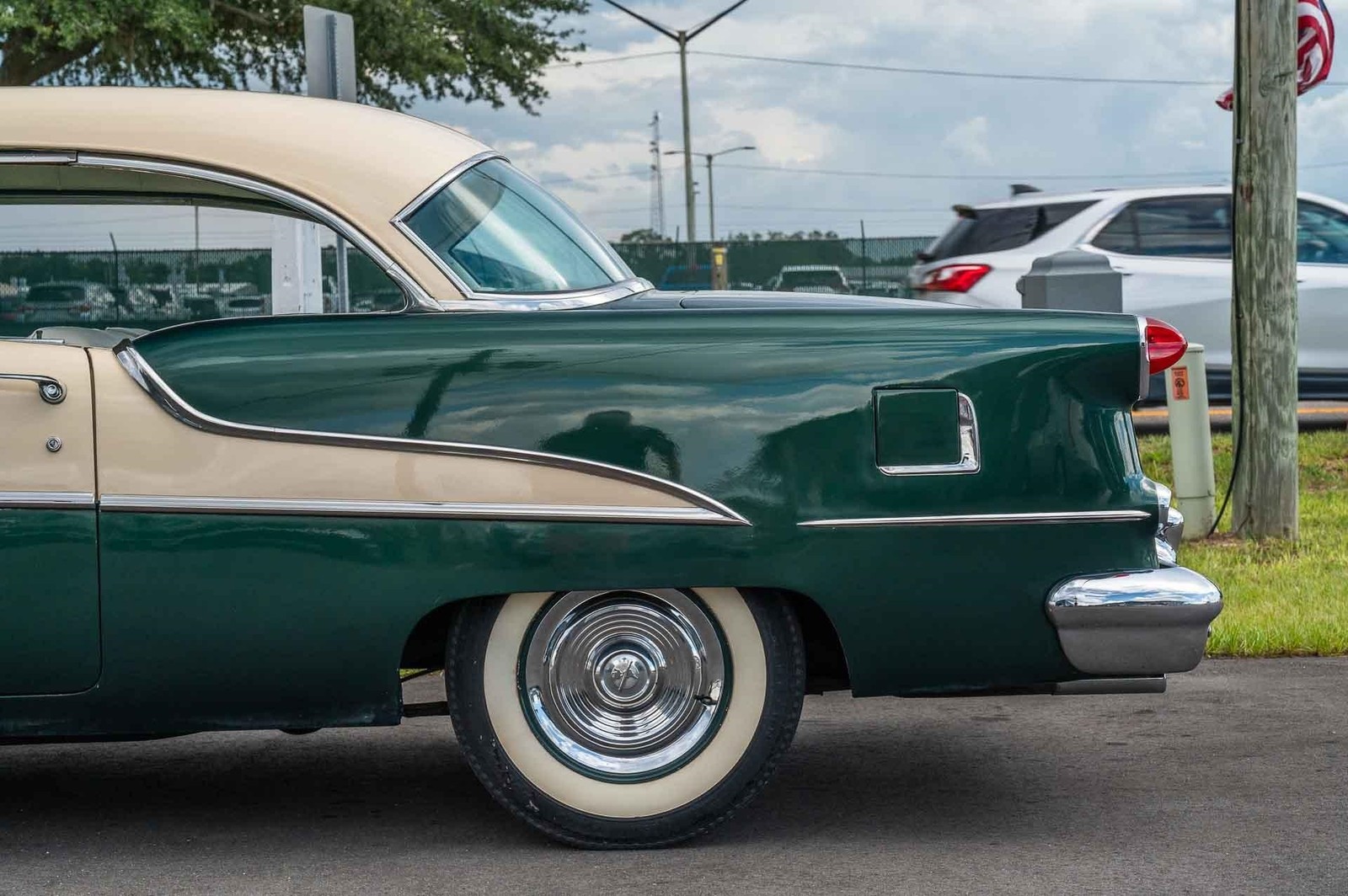 Oldsmobile-Rocket-88-1955-2-door-18